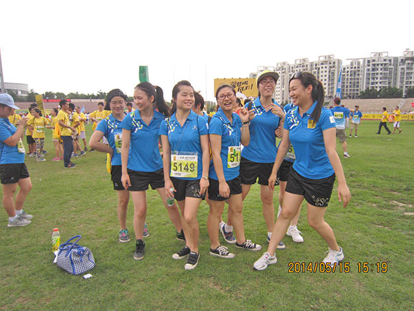 万科“乐跑赛”-02